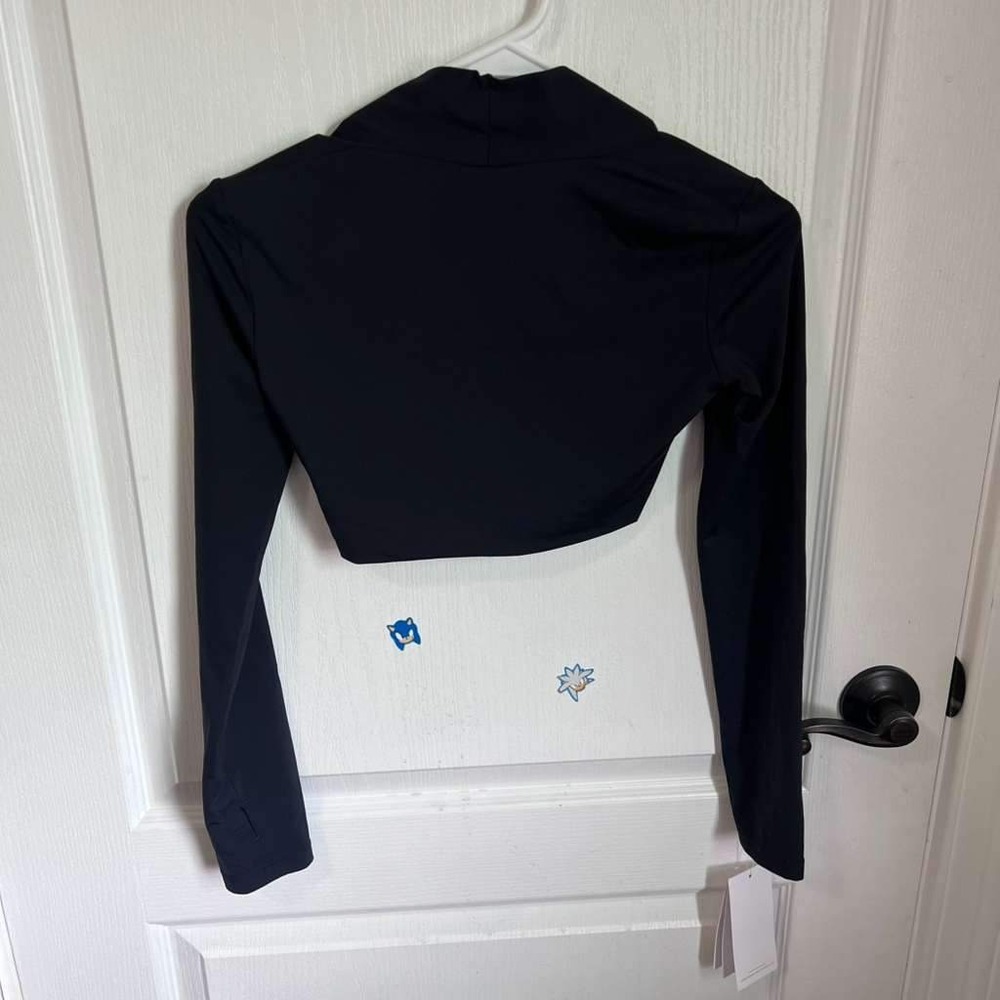 AAKVT Black Long Sleeve Shrug Bolero Mock Neck Thumbholes Cropped Top Size M NEW - Picture 6 of 16